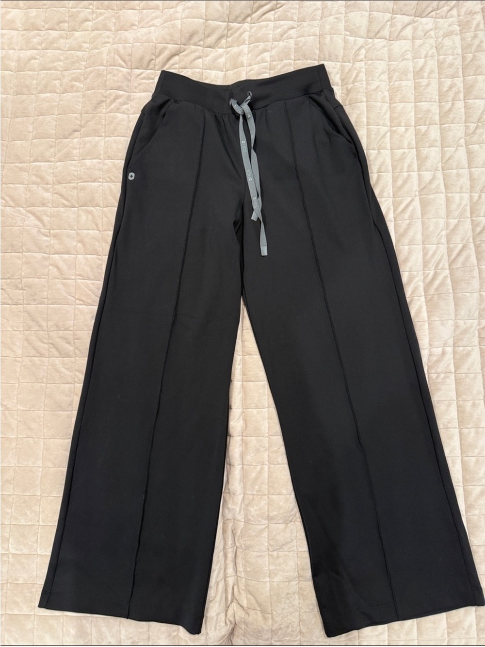 Figs Salina High Rise Wide leg scrub pants size small